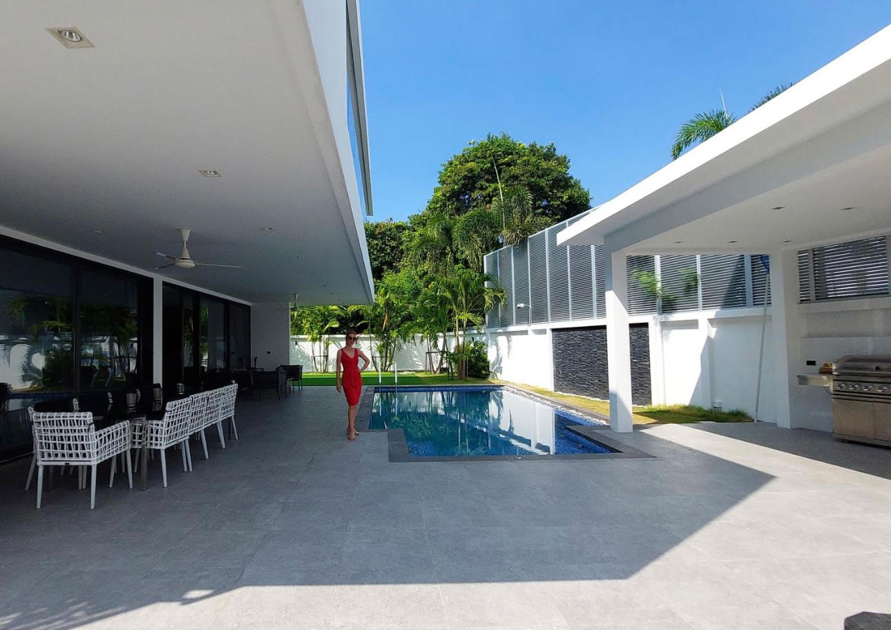 Beautiful Pratumnak Executive Pool Villa (8)